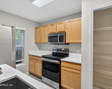 11816 Lake Bend Circle - Photo Thumbnail 12