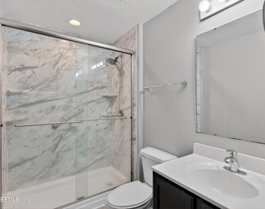 11816 Lake Bend Circle - Photo Thumbnail 21