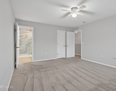11816 Lake Bend Circle - Photo Thumbnail 19