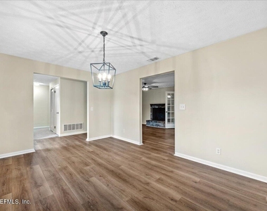 1683 Morningside Drive - Photo Thumbnail 8