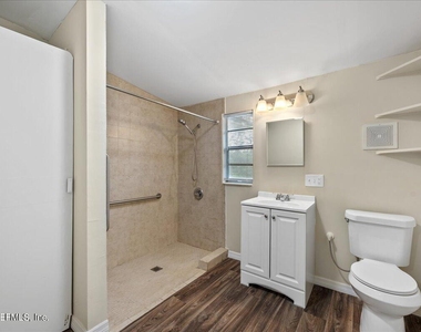 1683 Morningside Drive - Photo Thumbnail 17