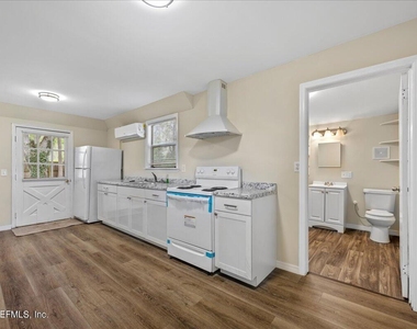 1683 Morningside Drive - Photo Thumbnail 16