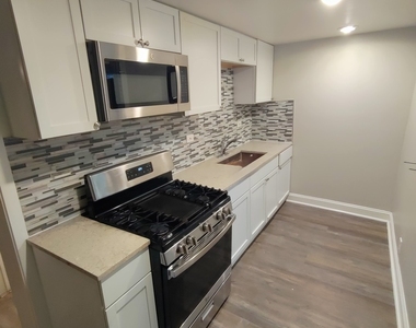 1507 E 76th Place - Photo Thumbnail 10