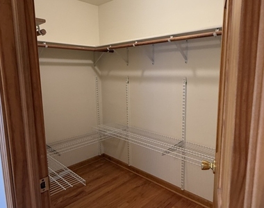 125 Maple Court - Photo Thumbnail 10