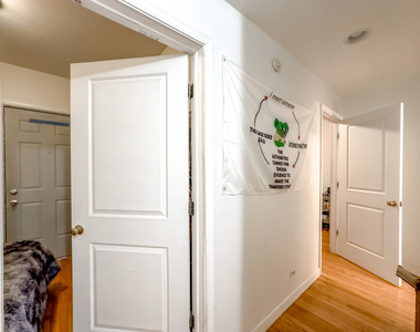 6711 N Sheridan Road - Photo Thumbnail 15