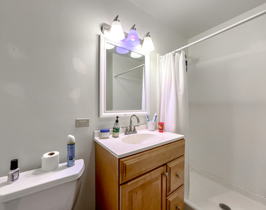 6711 N Sheridan Road - Photo Thumbnail 20