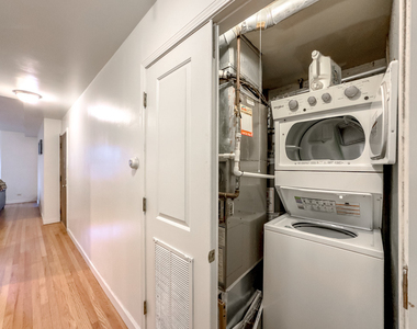 6711 N Sheridan Road - Photo Thumbnail 10
