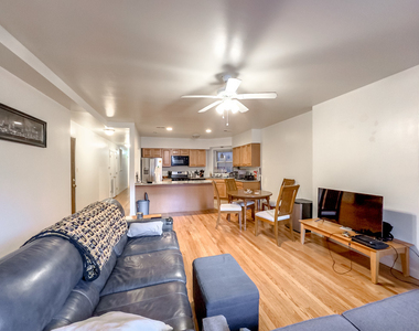 6711 N Sheridan Road - Photo Thumbnail 8