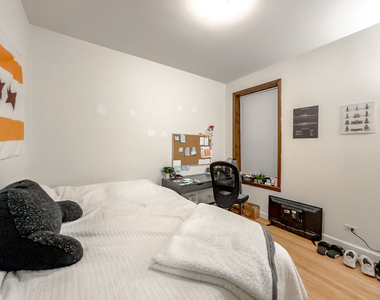 6711 N Sheridan Road - Photo Thumbnail 11