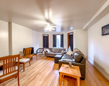 6711 N Sheridan Road - Photo Thumbnail 6