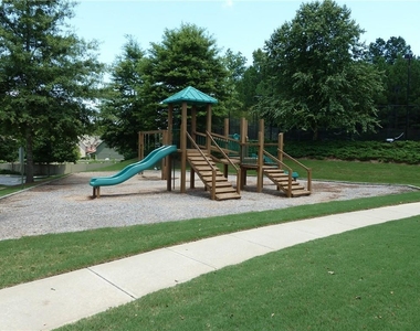 1490 Avalon Creek Road - Photo Thumbnail 11