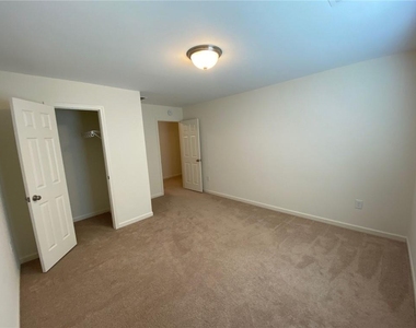 1490 Avalon Creek Road - Photo Thumbnail 5