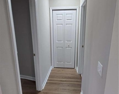 3025 Mangum Drive - Photo Thumbnail 8