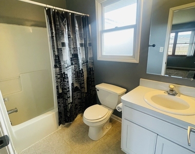 6906 Townsend Boulevard - Photo Thumbnail 11