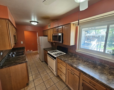 1910 W Hatherleigh Court - Photo Thumbnail 1