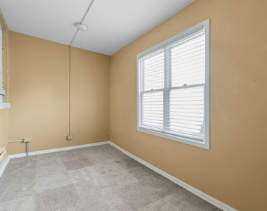 8235 S Indiana Avenue - Photo Thumbnail 14