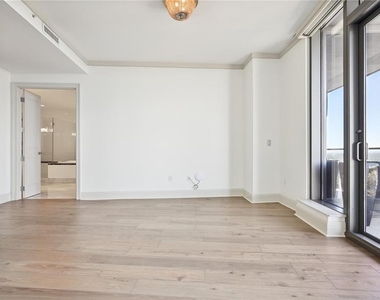 3344 Peachtree Road Ne - Photo Thumbnail 15
