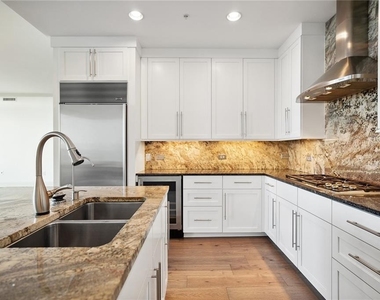 3344 Peachtree Road Ne - Photo Thumbnail 10