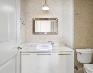 3344 Peachtree Road Ne - Photo Thumbnail 14