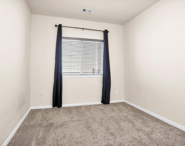 223 Shoreview Drive - Photo Thumbnail 19