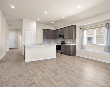 223 Shoreview Drive - Photo Thumbnail 15