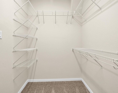 223 Shoreview Drive - Photo Thumbnail 31