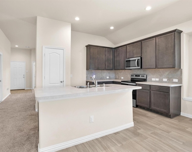 223 Shoreview Drive - Photo Thumbnail 16