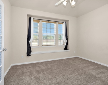 223 Shoreview Drive - Photo Thumbnail 6