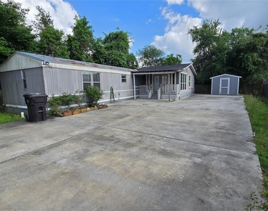4915 Sitca Street - Photo Thumbnail 1