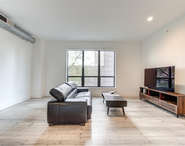 1901 Post Oak Boulevard - Photo Thumbnail 9