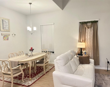 1055 Bluebonnet Trail - Photo Thumbnail 8