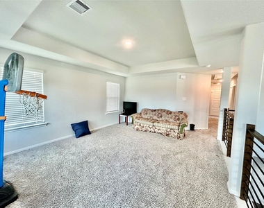 1055 Bluebonnet Trail - Photo Thumbnail 18