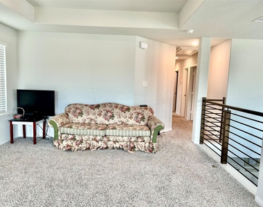 1055 Bluebonnet Trail - Photo Thumbnail 16