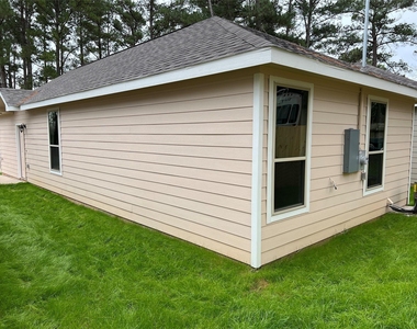 11595 Persimmon Street - Photo Thumbnail 2