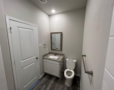 11595 Persimmon Street - Photo Thumbnail 9
