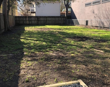 1320 W 24th Street - Photo Thumbnail 10