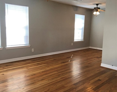 1320 W 24th Street - Photo Thumbnail 2
