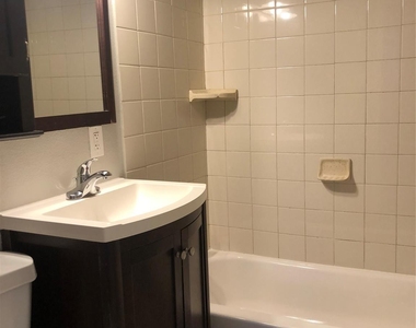 1320 W 24th Street - Photo Thumbnail 7