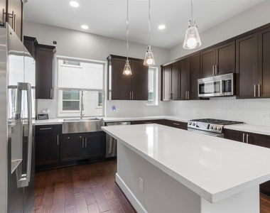719 Schwartz Street - Photo Thumbnail 6