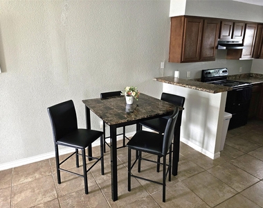 1500 Oleander Drive - Photo Thumbnail 7