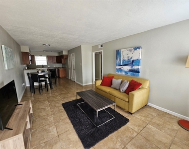 1500 Oleander Drive - Photo Thumbnail 1