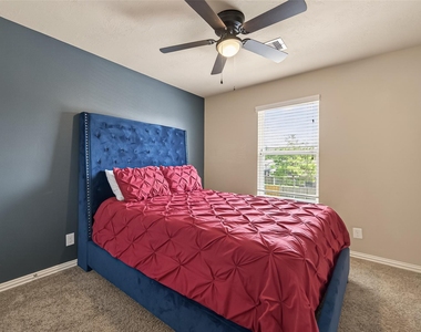 4502 Mallory Creek Drive - Photo Thumbnail 25