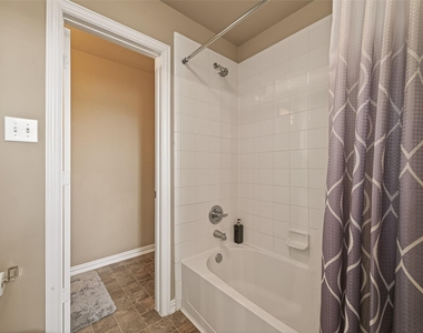 4502 Mallory Creek Drive - Photo Thumbnail 22