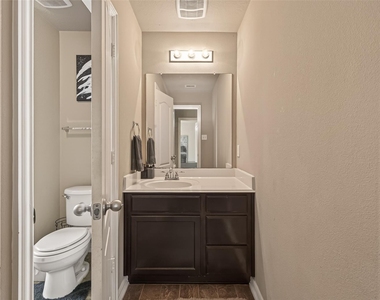 4502 Mallory Creek Drive - Photo Thumbnail 23