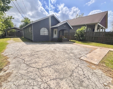 4106 Robertson Street - Photo Thumbnail 1