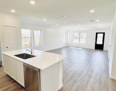22445 Mountain Pine Drive - Photo Thumbnail 8