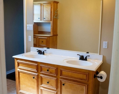 9550 Thousand Oaks Loop - Photo Thumbnail 27