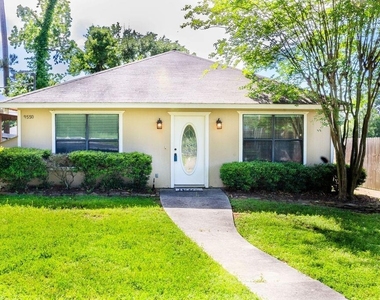 9550 Thousand Oaks Loop - Photo Thumbnail 1
