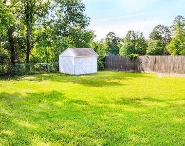 9550 Thousand Oaks Loop - Photo Thumbnail 5