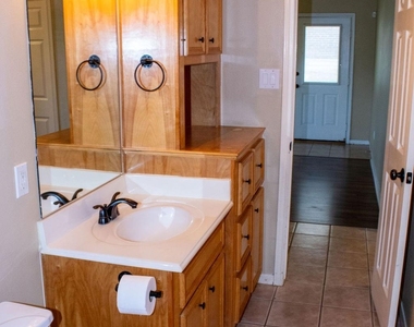 9550 Thousand Oaks Loop - Photo Thumbnail 15